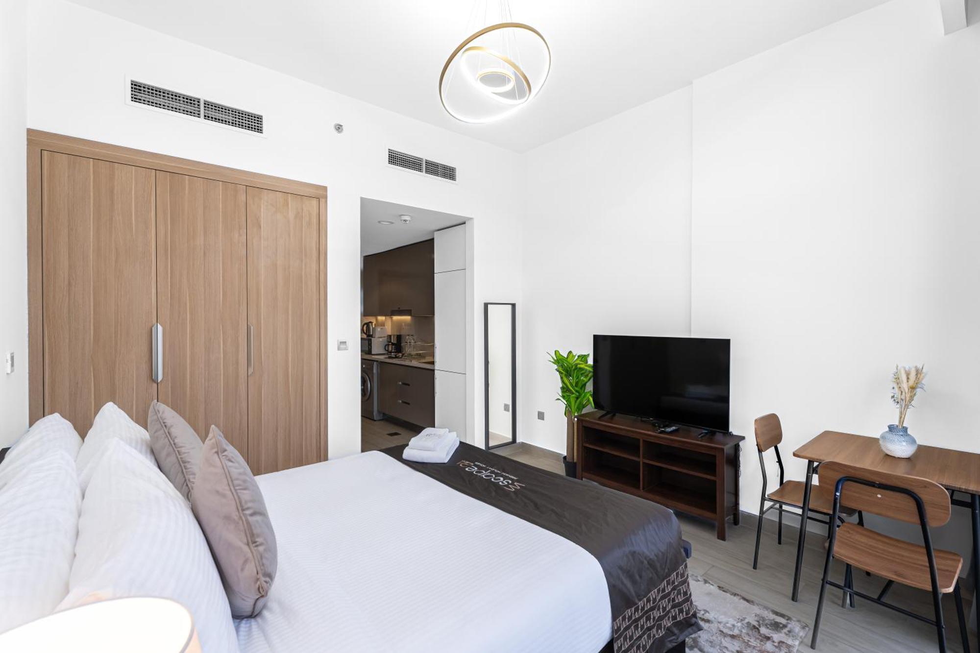 Escape24 Stylish Studio Azizi Riviera 8 Meydan One Dubai Ngoại thất bức ảnh